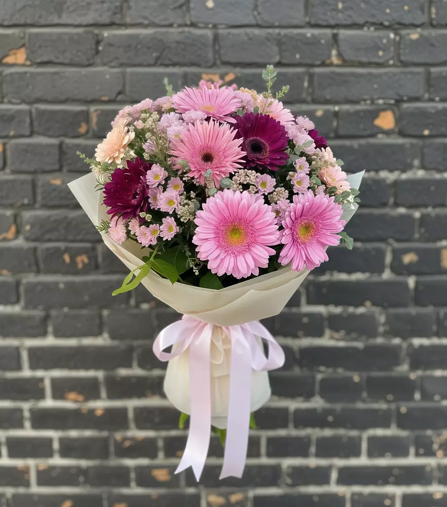 Букет цветов из: Герберы и Хризантемы в Новый Милет