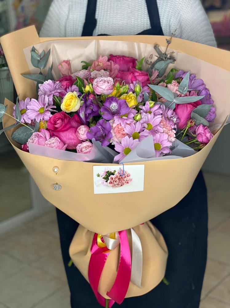 Букет цветов из: Хризантемы, Гвоздики и Альстромерии в Новый Милет