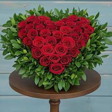 Цветочная композиция из Розы в виде сердца в Новый Милет