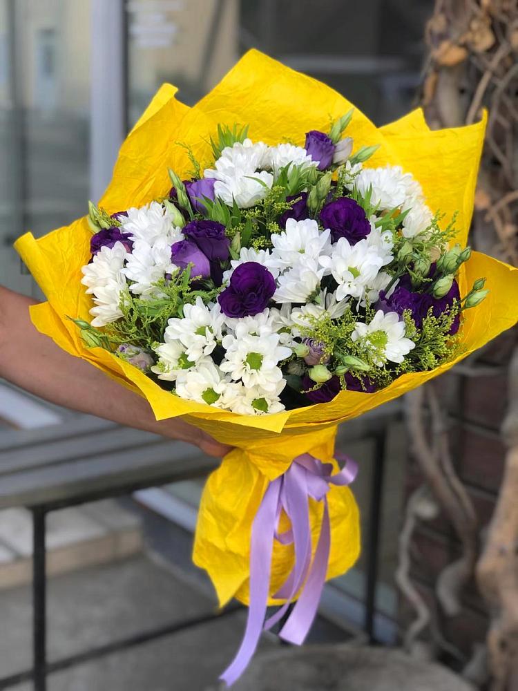 Букет цветов из: Ирисы, Хризантемы и Ромашки в Новый Милет