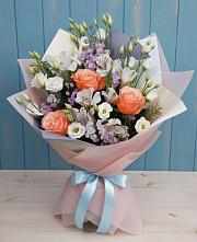 Букет цветов из:  Лизиантусы, Розы, Альстромерии и Гипсофила в Новый Милет