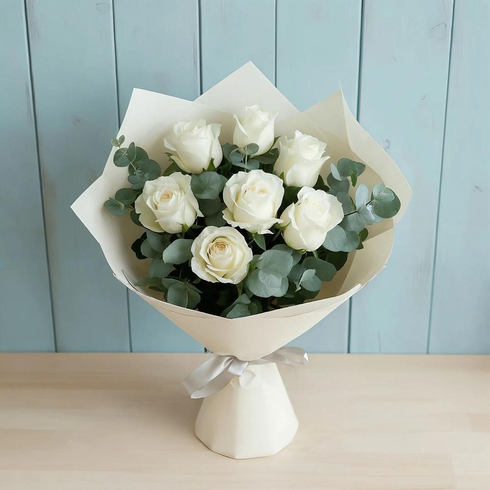 Букет Белые розы в Эвкалипте в Новый Милет