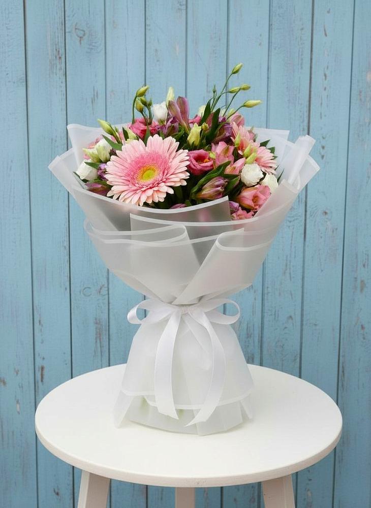 Букет цветов из: Герберы, Альстромерии и Лизиантусы в Новый Милет