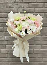 Букет цветов из:  Гвоздики, Розы, Лизиантусы и Хризантемы в Новый Милет