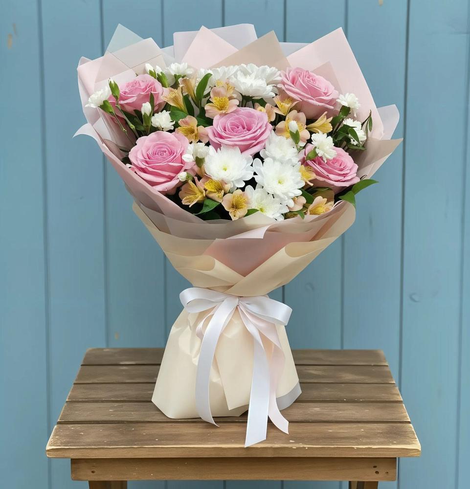 Букет цветов из: Гвоздики, Орхидеи и Розы в Новый Милет