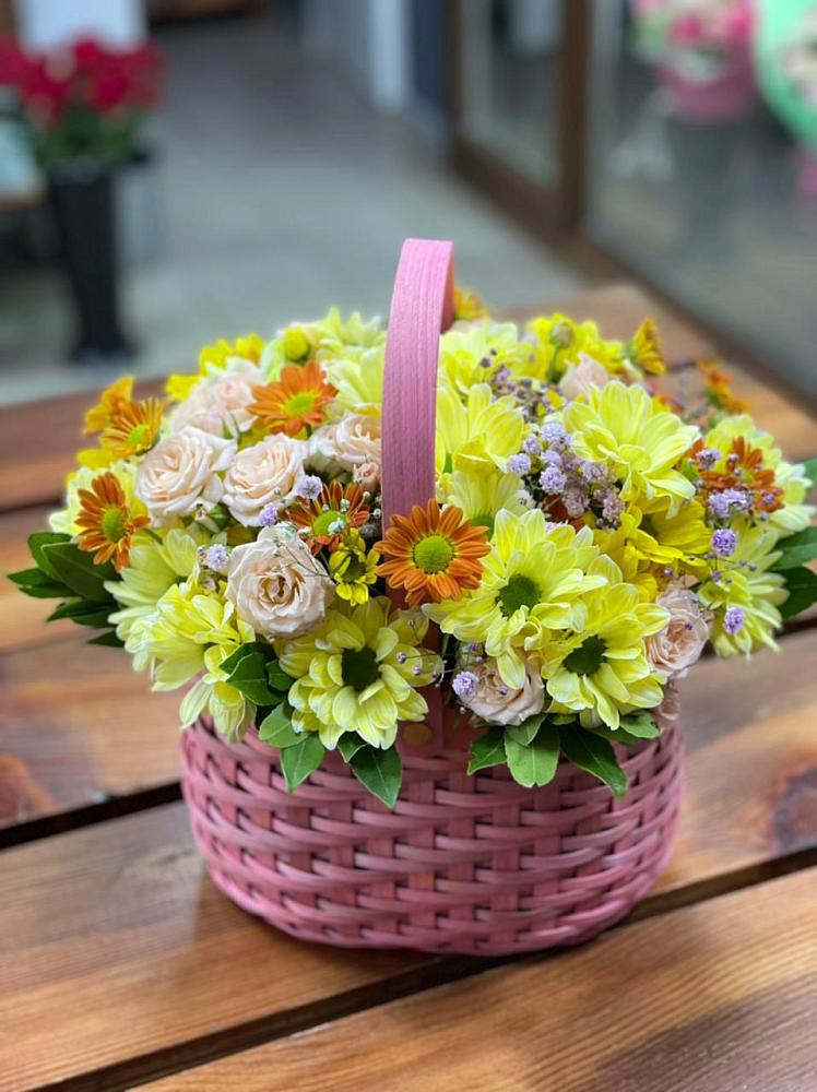 Цветочная композиция из Хризантемы и Розы в корзине в Новый Милет