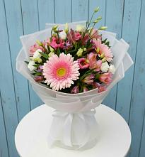 Букет цветов из:  Герберы, Альстромерии и Лизиантусы в Новый Милет
