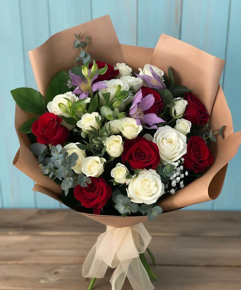 Букет цветов из: Розы и Альстромерии в Новый Милет