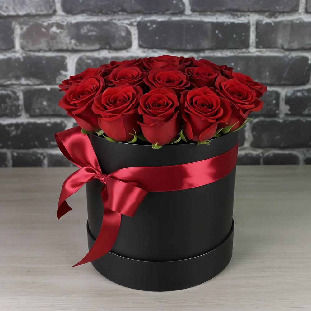 Цветочная композиция из Розы в шляпной коробке в Новый Милет