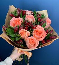 Букет цветов из:  Розы и Альстромерии #REPLACE_PRED# Новый Милет