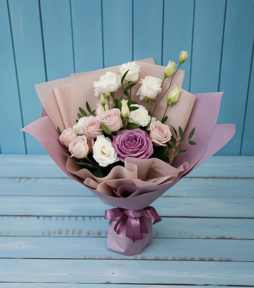 Букет цветов из: Розы и Лизиантусы в Новый Милет